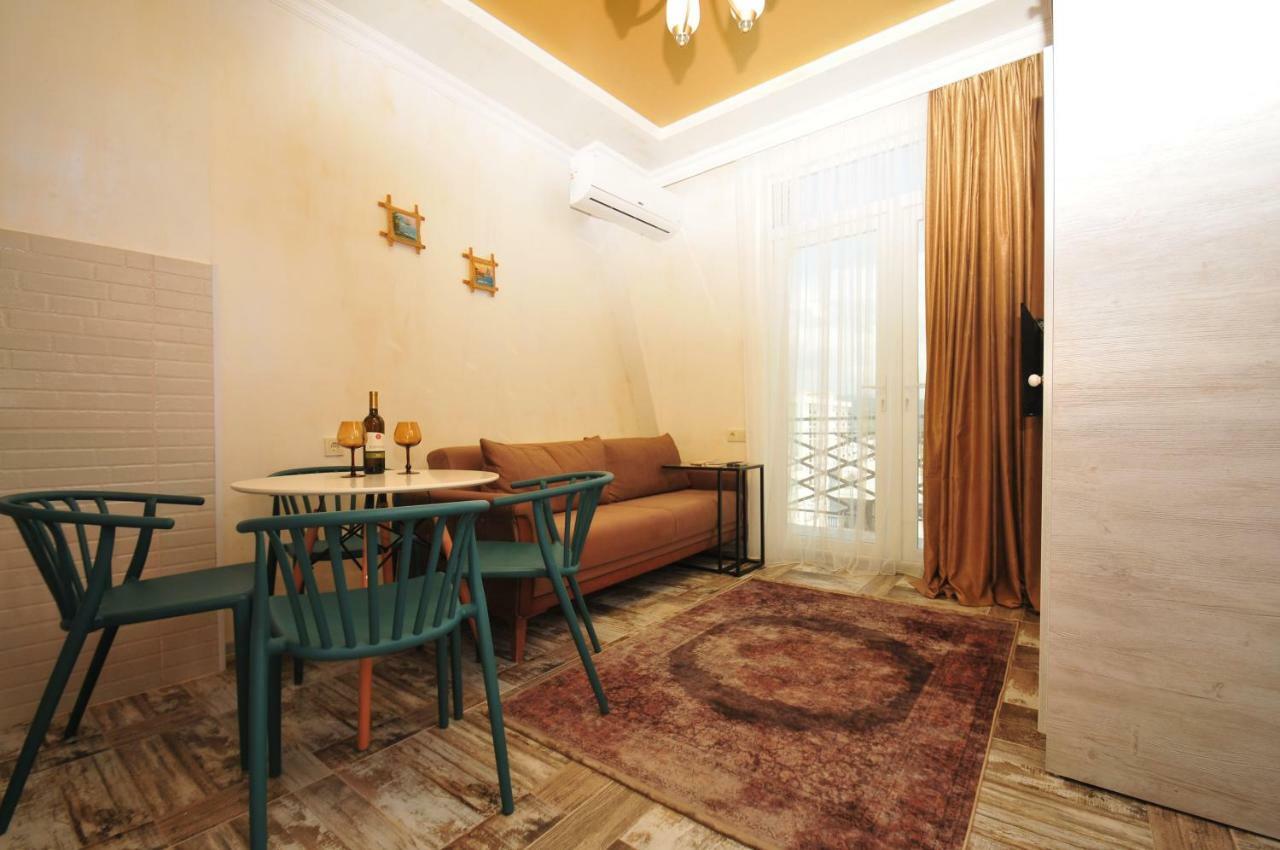 Apartments With A View Of The Trinity Holy Batoemi Buitenkant foto